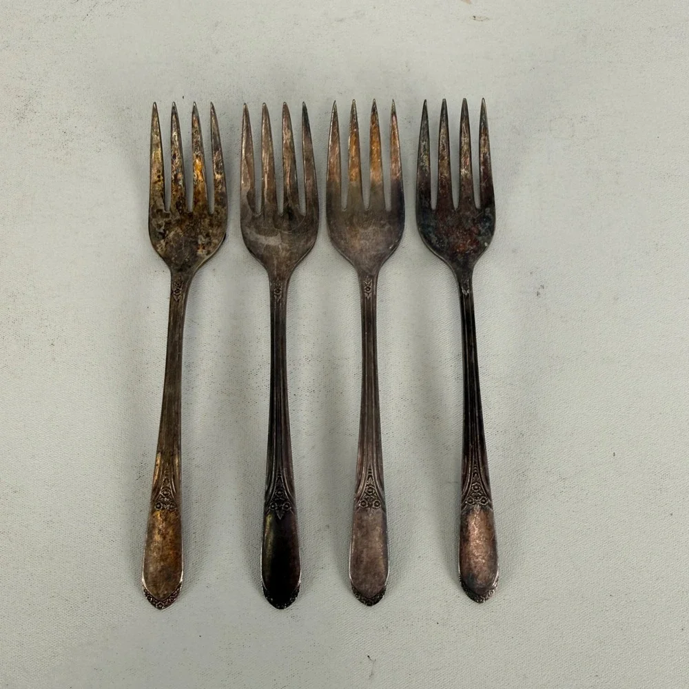 4 International Silverplate SALAD FORKS Mary Lou Devonshire Wm Rogers 6 1/8